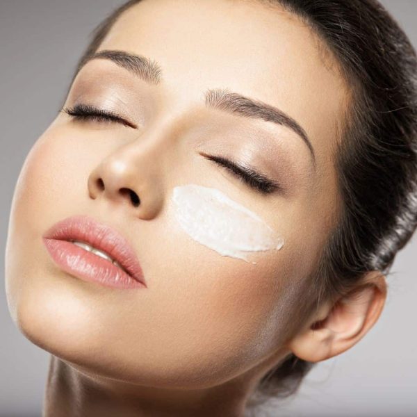 collageen crème collageen crème op model, collageen crème, anti aging creme, vitamine a en e crème, dag en nachtcrème